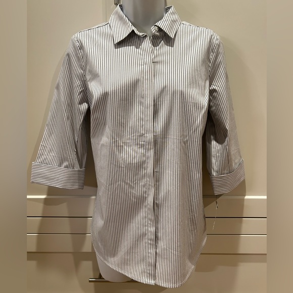 Set of 2 Liz Claiborne Stretch Blouses - Picture 6 of 11